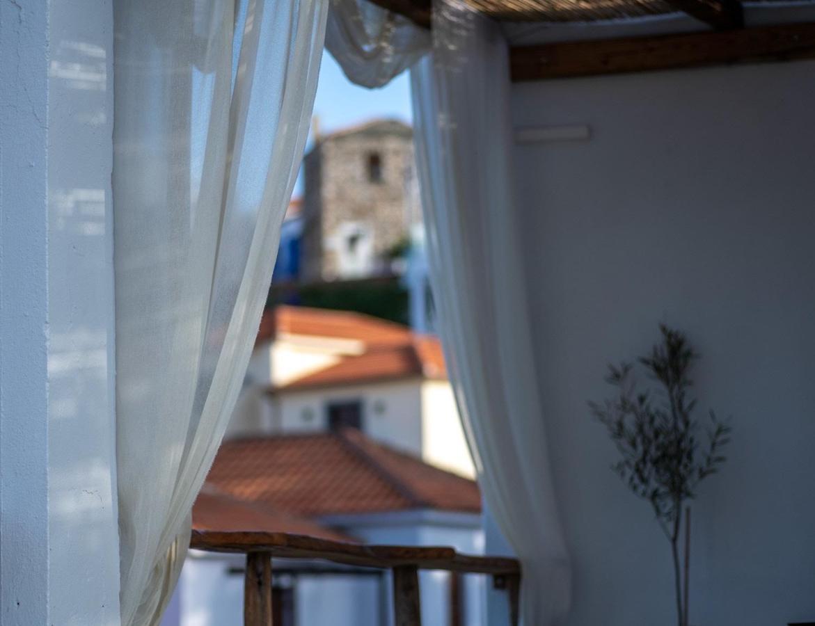 Chora Suite Alónnisos Exterior foto